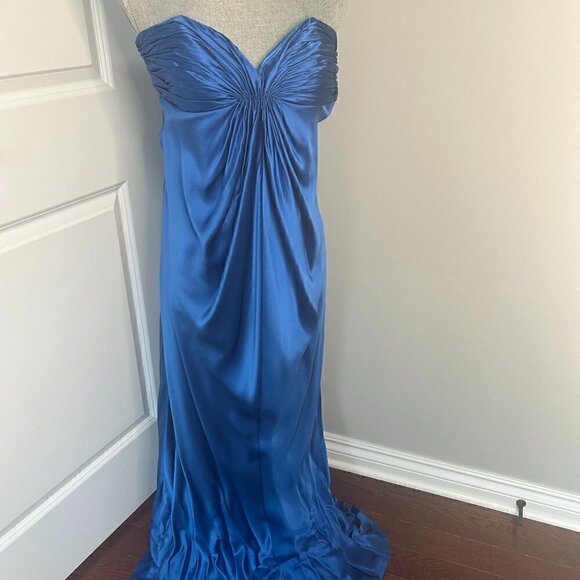 Laundry By Shelli Segal Dresses & Skirts - Laundry by Shelli Segal Strapless Charmeuse Gown Royal Blue Size 8 EUC